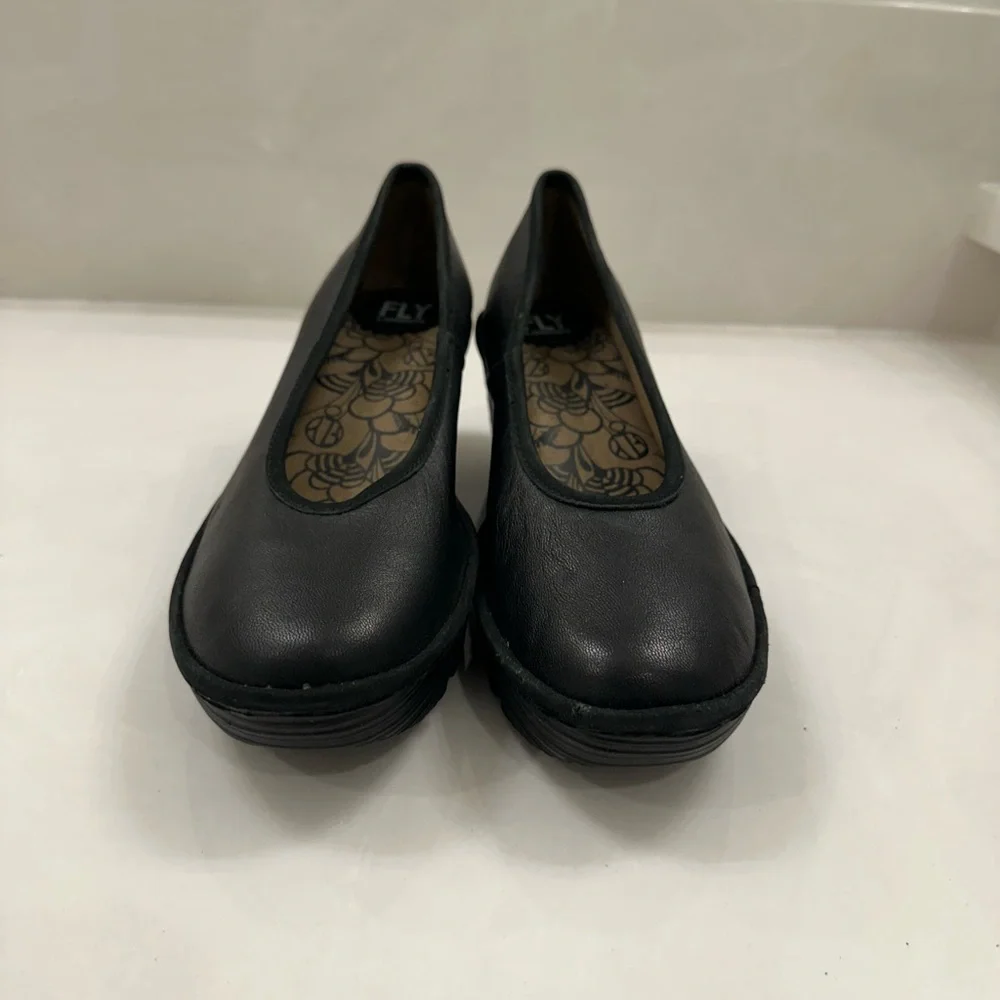 fly londonComfortLift Black Wedge Slip-On Flats